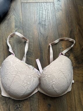 Victoria's Secret Light Beige Lace Push-Up Bra